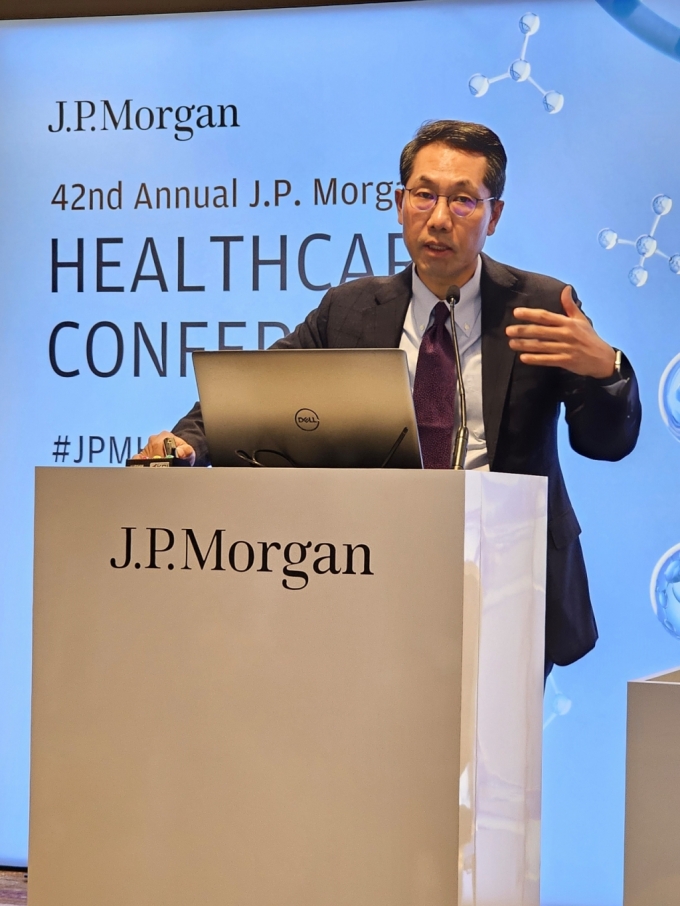 이동훈 SK바이오팜 사장이 지난 9일 'JP모건 헬스케어 컨퍼런스'(J.P. Morgan Healthcare Conference)에서 발표하고 있다./사진제공=SK바이오팜