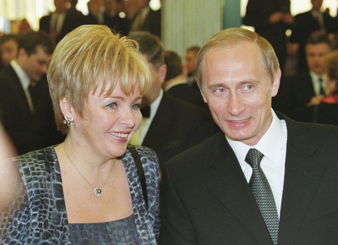 2000년 5월 7일 블라디미르 푸틴 대통령의 취임식 당시 류드밀라 슈크레브네바와 푸틴 대통령 /사진=위키피디아 