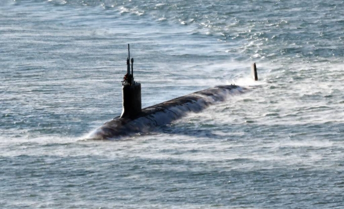 미국 해군 핵추진잠수함 '미주리함'(SSN-780·7800t급)이 지난해 12월 부산 남구 해군작전사령부 부산기지에 입항하고 있는 모습. / 사진=뉴시스