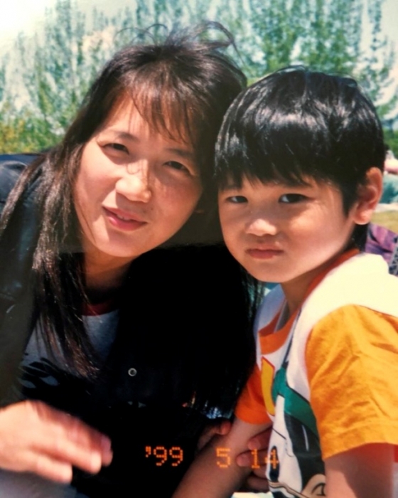 어린 시절 오타니 쇼헤이(오른쪽)와 그의 어머니 카요코 씨. /사진=MLB.com 공식 SNS
