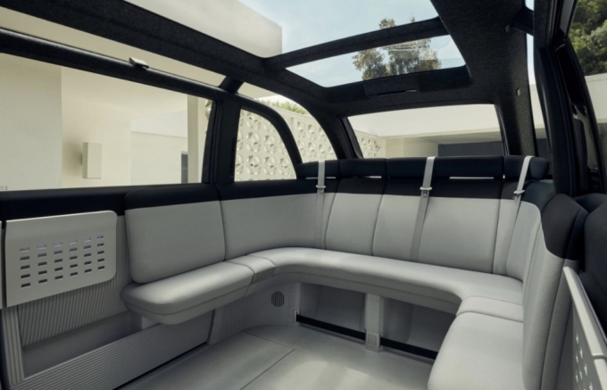 애플이 꿈꿨던 완전자율주행차의 내부 모습. 좌석이 서로 마주볼 수 있게 돼 있다./사진=맥루머스 캡처