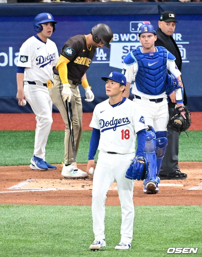 1회초 실점을 허용한 LA 다저스 야마모토 요시노부가 아쉬움을 드러내고 있다. 