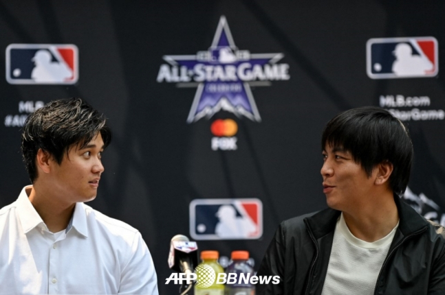 오타니 쇼헤이(왼쪽)와 미즈하라 잇페이. /AFPBBNews=뉴스1