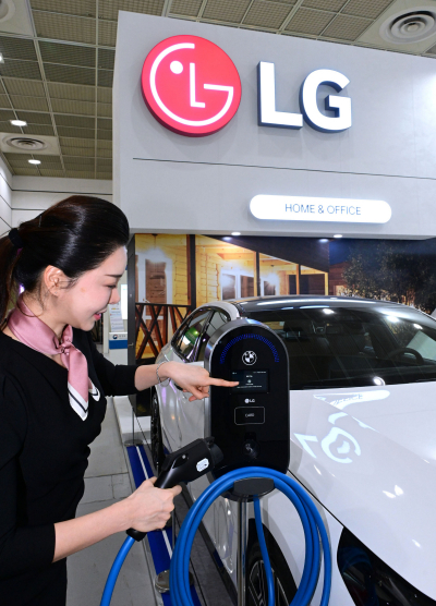  LG전자가 최근 'EV트렌드코리아'에서 선보인 전기차 충전 솔루션/사진=LG전자.