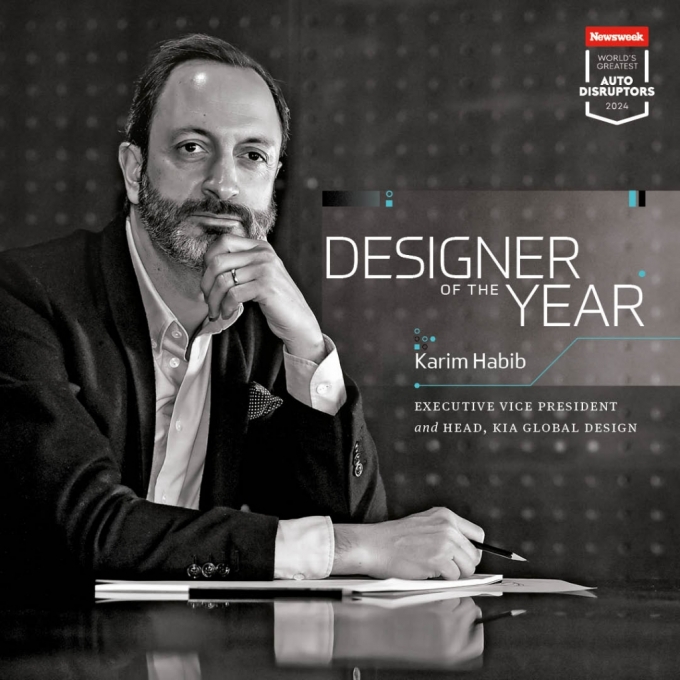 '올해의 디자이너(Designer Disruptor of the Year)' 부문에 선정된 기아 글로벌디자인담당 카림 하비브 부사장. /사진=기아 제공