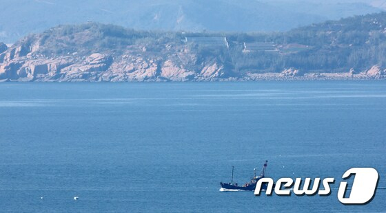 기사와 무관함. 사진은 인천 옹진군 연평도에서 바라본 북방한계선(NLL) 인근 해역. /사진=뉴스1