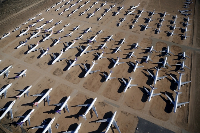 2015년 3월 미국 캘리포니아 빅터빌에 퇴역 항공기들이 보관돼 있는 모습./로이터=뉴스1