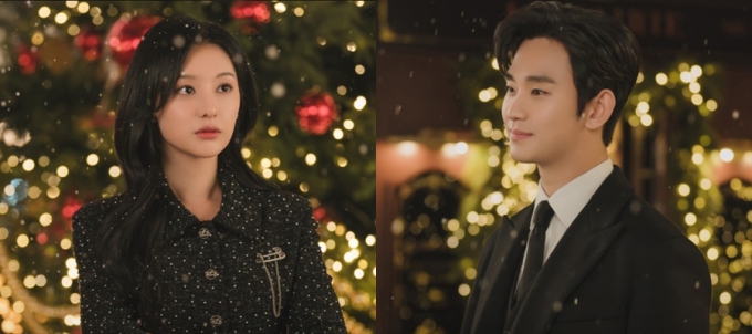  tvN 토일 드라마 '눈물의 여왕' 13회에서 김수현과 김지원이 화이트 크리스마스를 만끽하는 모습이 그려진다. /사진=tvN 공식 홈페이지
