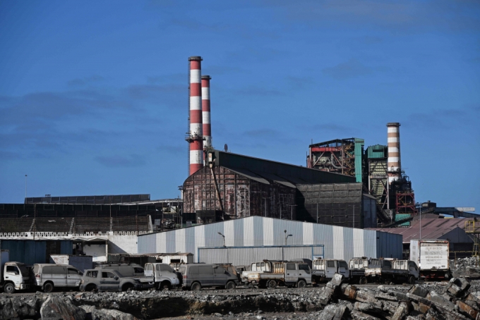 칠레 북부 토코필라에 위치한 석탄 화력발전소가 가동이 중단된 모습이 24일(현지시간) 카메라에 포착됐다. 2019년 칠레 정부는 오는 2040년까지 28기에 달하는 석탄 화력발전소를 전량 폐쇄하겠다고 발표했다. 이후 칠레는 토코필라에 위치한 석탄 화력발전소 4기를 포함 총 9기를 폐쇄해 그리스, 영국과 함께 석탄 화력발전량을 획기적으로 줄인 10개국 명단에 이름을 올렸다. 2024.1.24.  /AFPBBNews=뉴스1