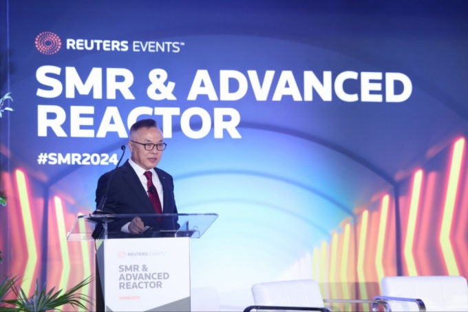 황주호 한국수력원자력 사장이 1일 미국 애틀랜타에서 열린 'SMR & Advanced Reactor 2024' 콘퍼런스에서 기조강연을 하고 있다. /사진제공=한국수력원자력