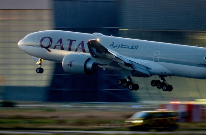 카타르 도하에서 아일랜드 더블린으로 향하던 카타르항공 여객기가 난기류에 휩쓸려 승객과 승무원 12명이 다쳤다. /AP=뉴시스