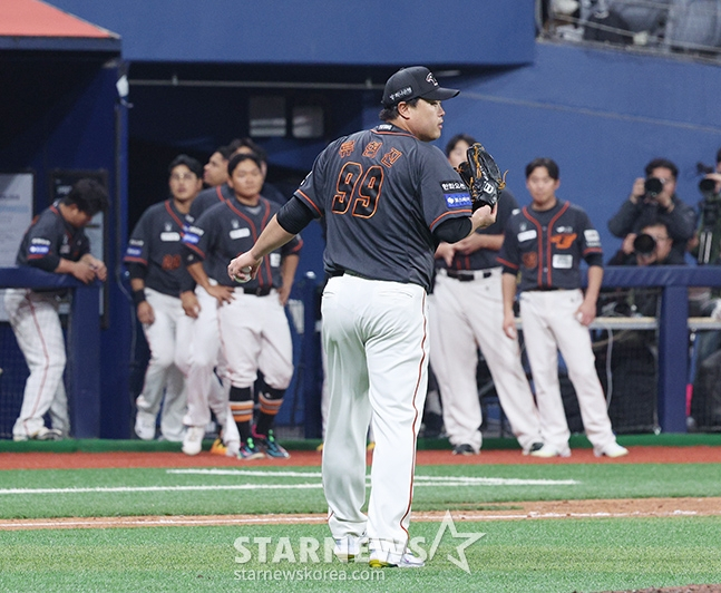 Ryu Hyun-jin’s Disastrous Performance: Kiwoom Heroes Defeat Hanwha Eagles 11-7 at Gocheok Sky Dome in Seoul